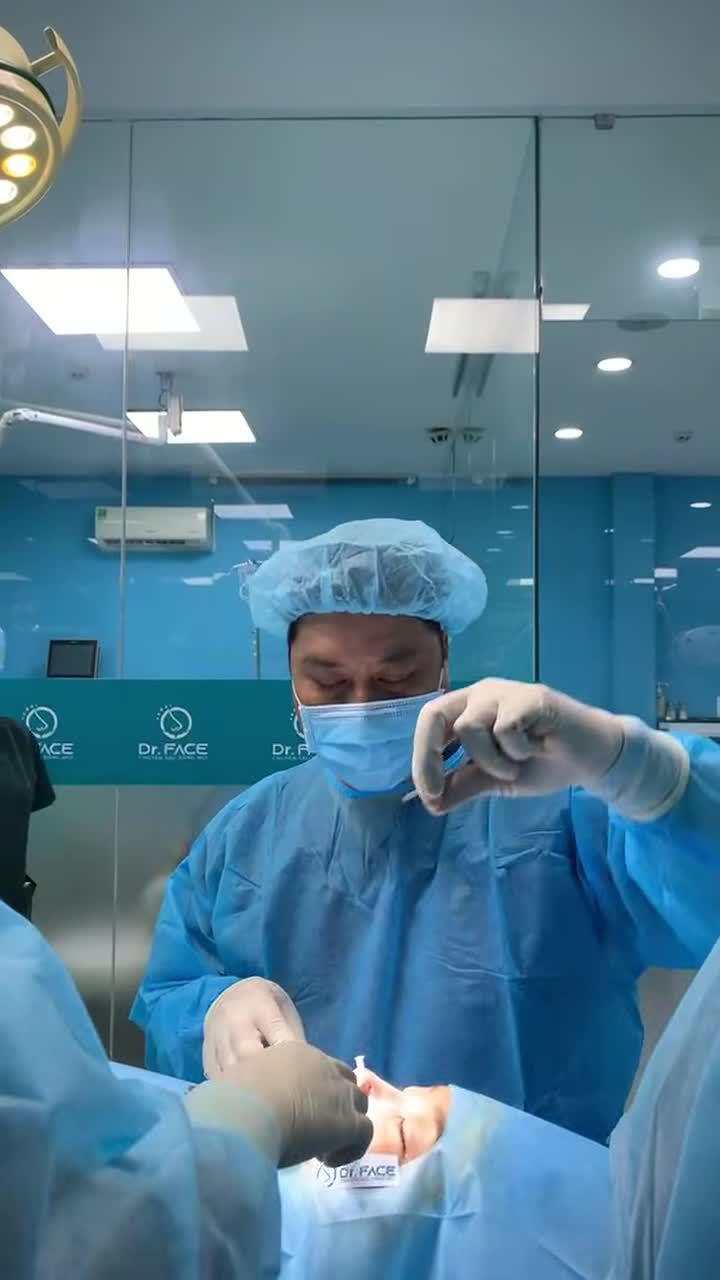 Đi Tư Vấn Nhiều Nơi Vẫn Quyết Nâng Cấu Trúc Với BS