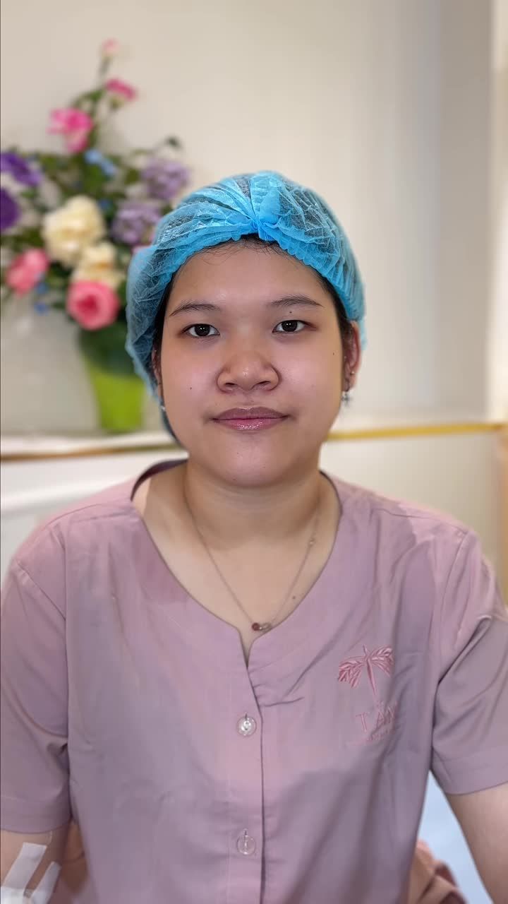 Bạn Ly chia sẻ: “Em nhát dao kéo lắm, mà ai ngờ bác sĩ bên Tấm làm nhẹ tay dễ sợ.