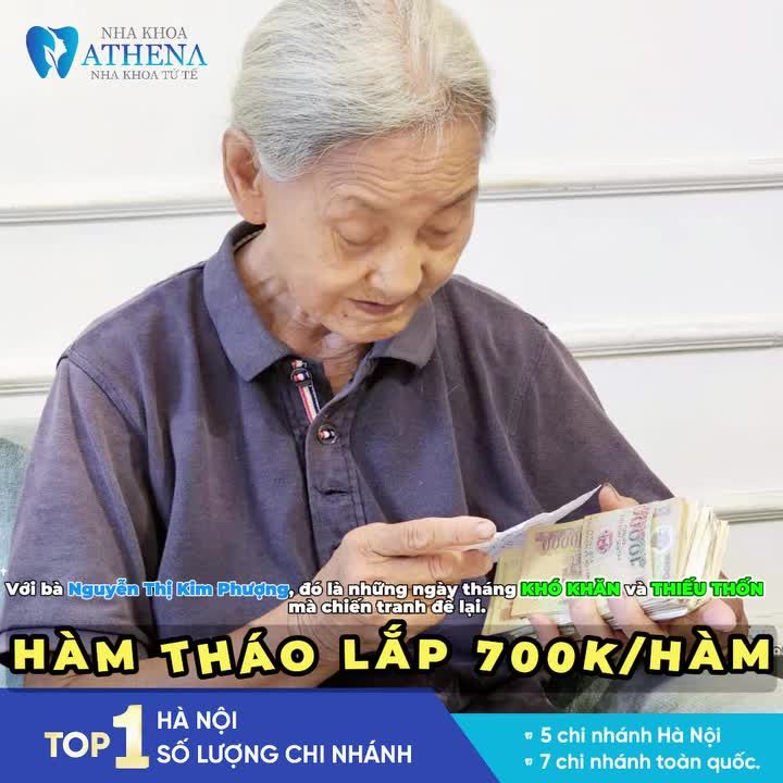 “Có những nụ cười đi qua cả một đời người…”