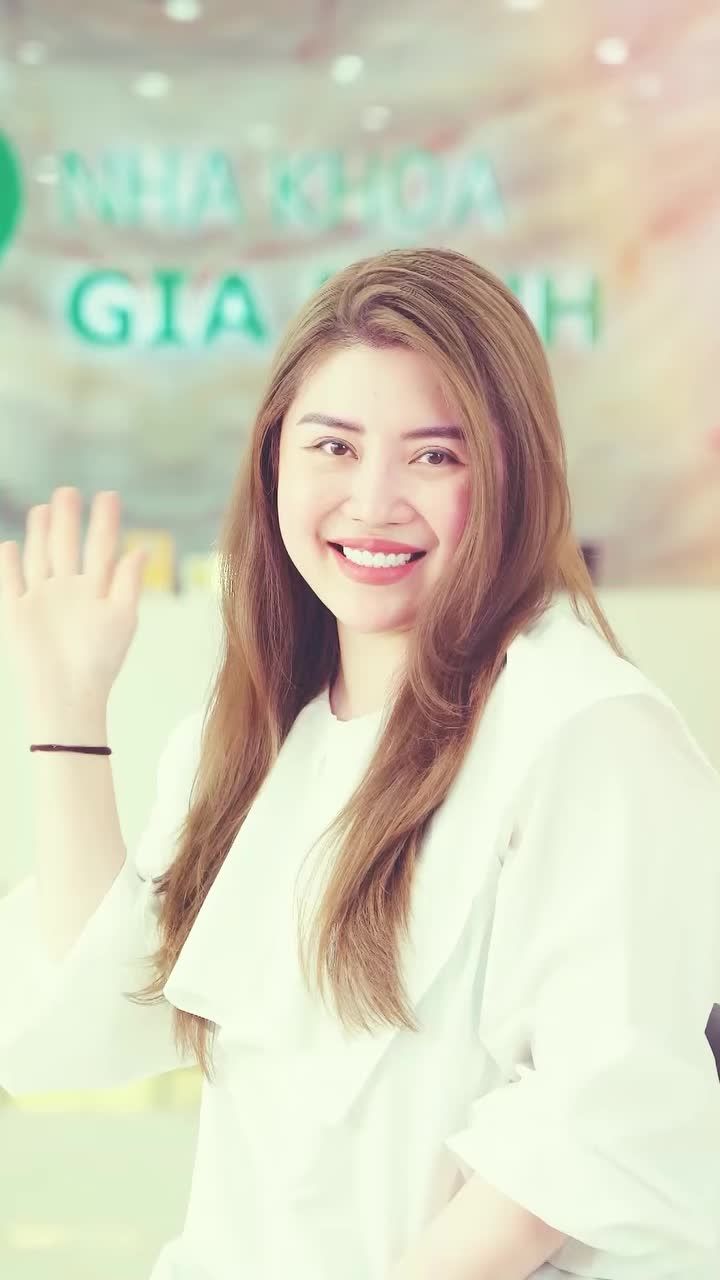 BAY NỬA VÒNG TRÁI ĐẤT VỀ VIỆT NAM NỮ KHÁCH XINH ĐẸP CHỈ TIN TƯỞNG CHỌN NHA KHOA GIA ĐÌNH LÀM RĂNG SỨ THẨM MỸ