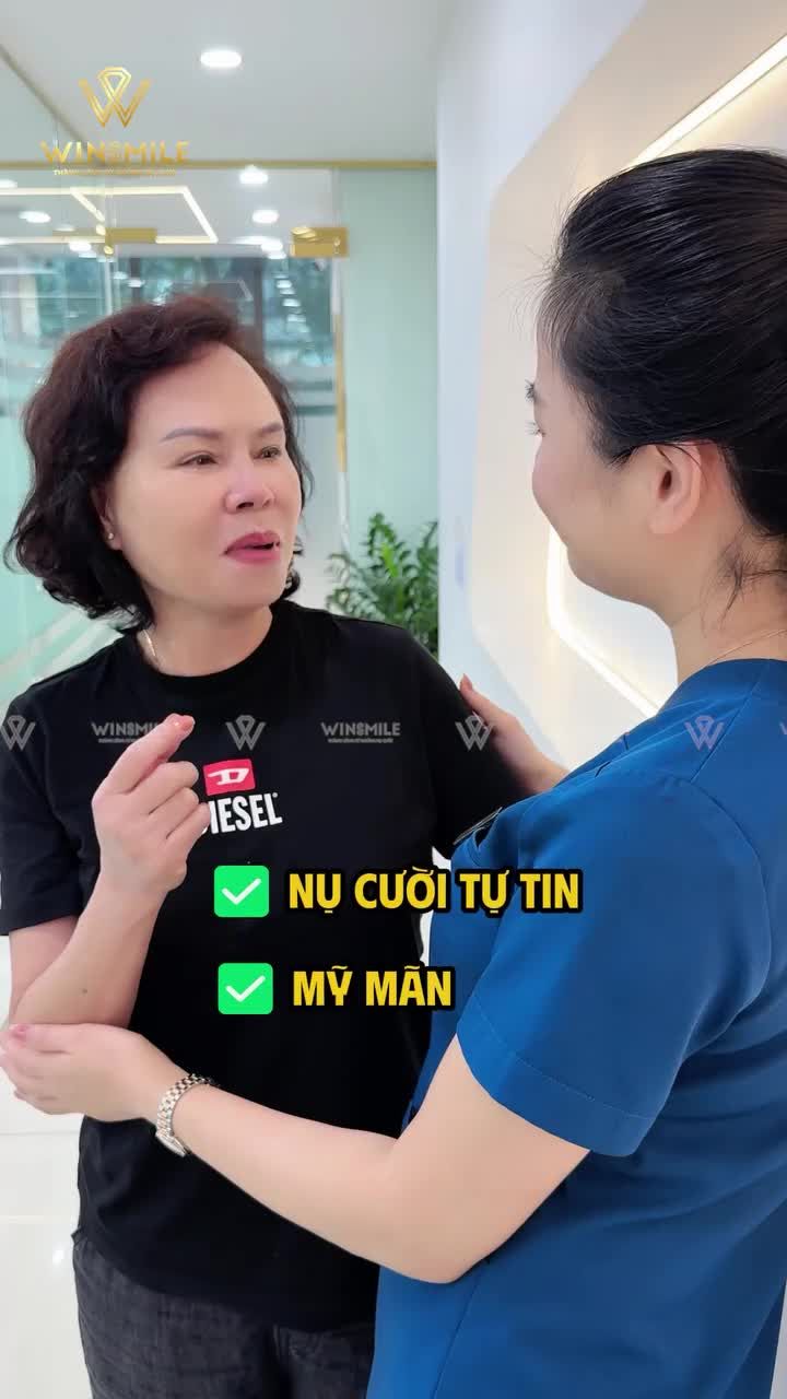 60 năm cuộc đời, đến hôm nay chị Nhã mới tìm được bộ răng đẹp nhất của chính mình.