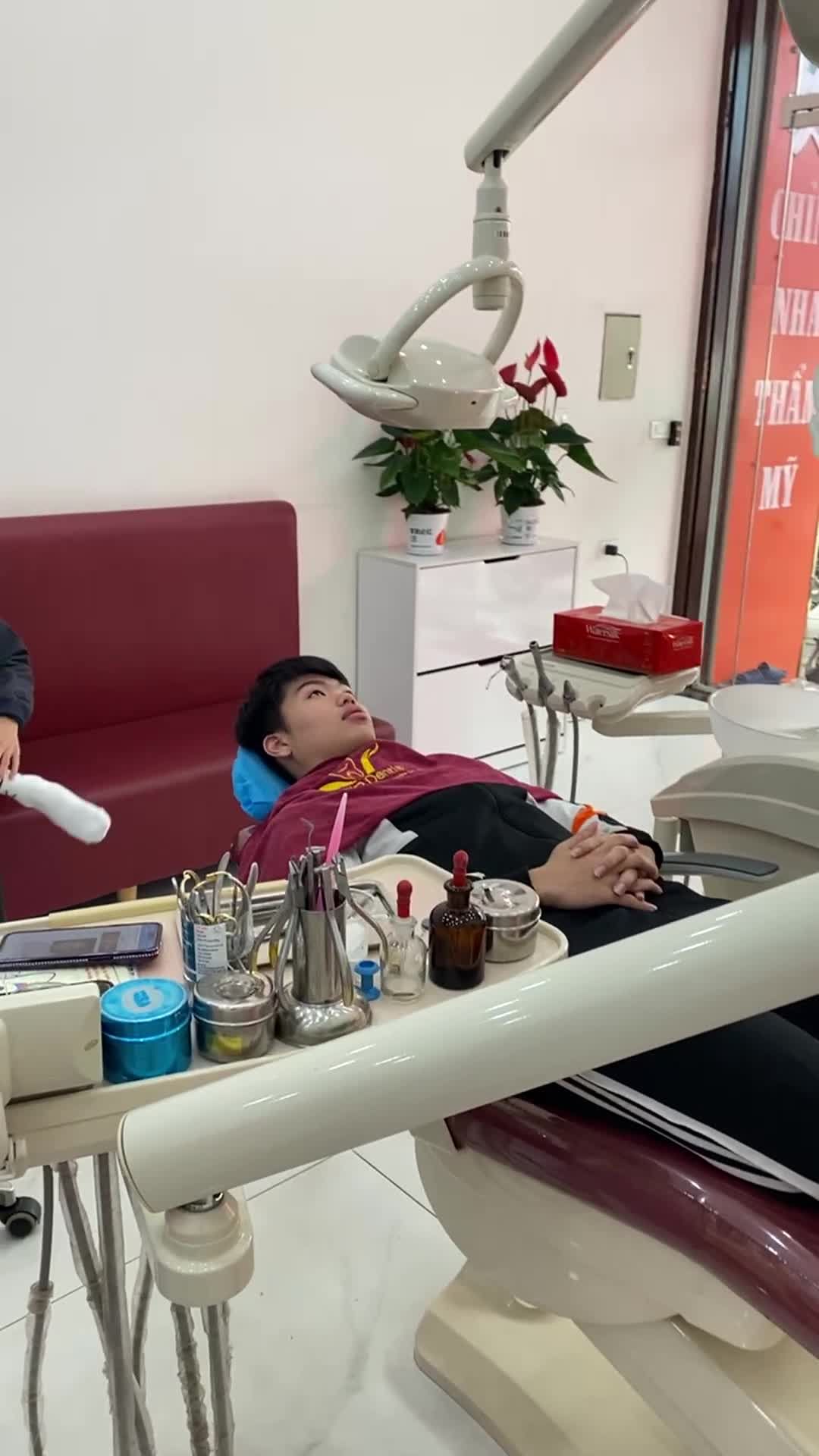 THÁO NIỀNG ĐÓN NỤ CƯỜI MỚI TUỔI 17