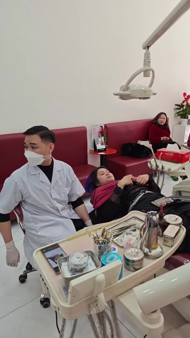 THÁO NIỀNG ĐÓN NỤ CƯỜI MỚI RỰC RỠ