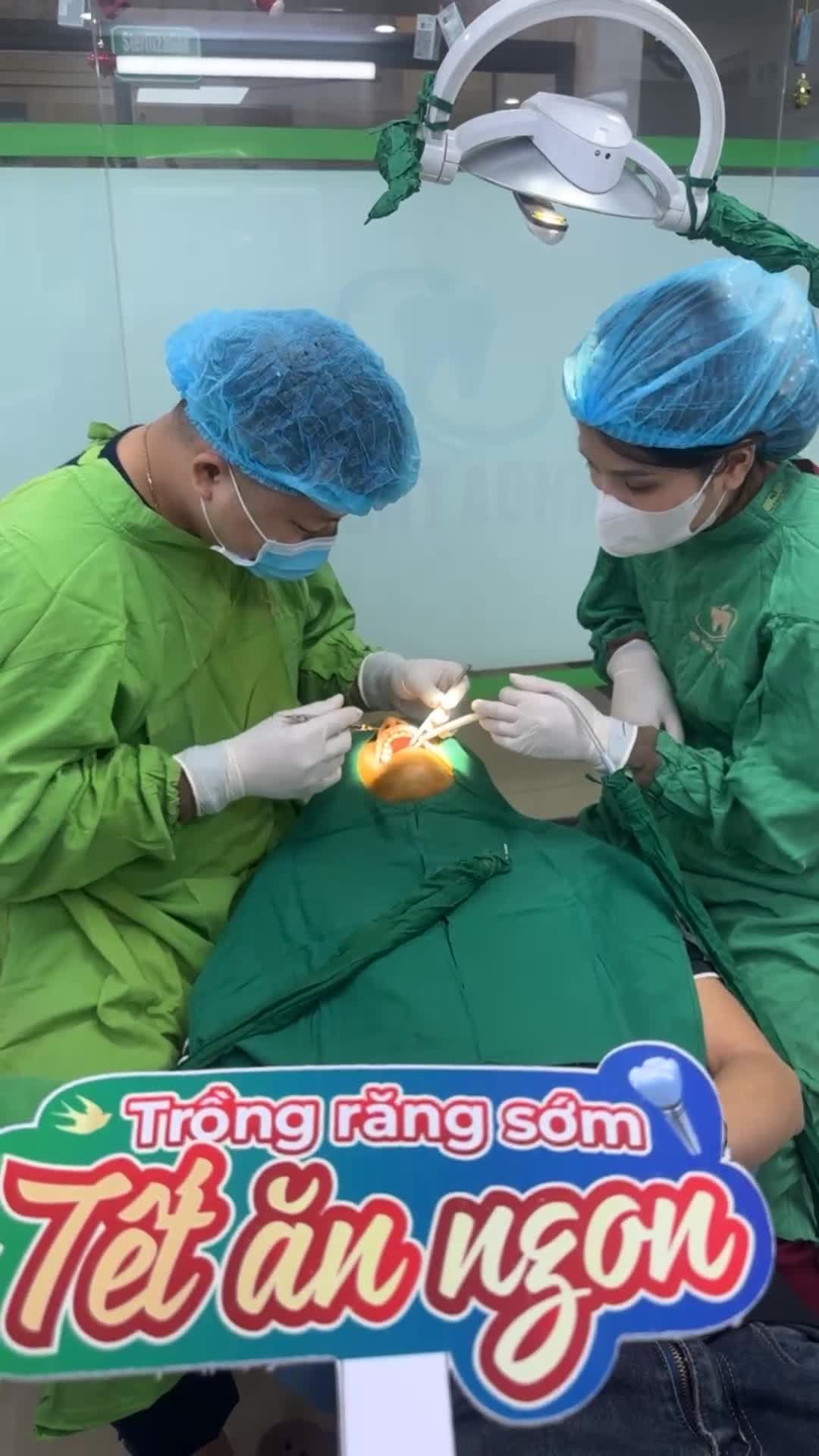 Ca cấy ghép chân răng nhân tạo Implant để khôi phục lại vị trí mất răng 16 hàm trên cho khách hàng