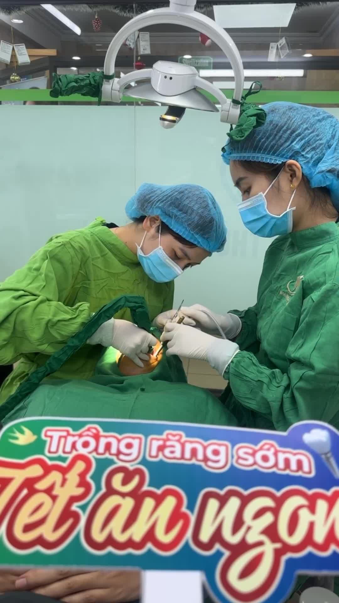 Ca cấy ghép chân răng nhân tạo Implant để khôi phục lại vị trí mất răng 37 tại cơ sở Phổ Yên