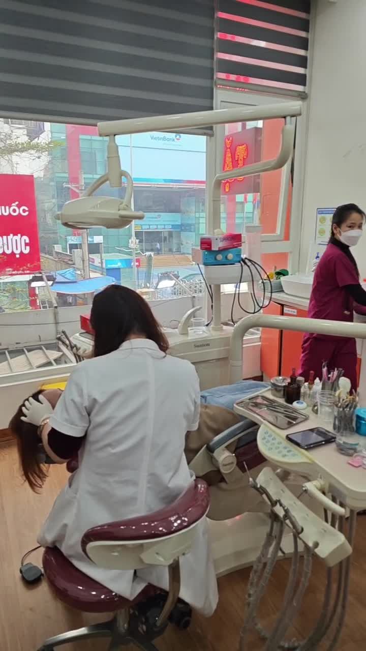 THÁO NIỀNG CHO KHÁCH HÀNG GẶP TÌNH TRẠNG KHỚP CẮN ĐỐI