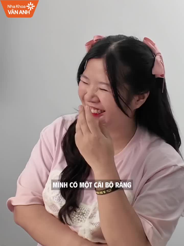 "Niềng răng không đau như mọi người nghĩ đâu, điều quan trọng là nó thay đổi cả gương mặt của bạn"