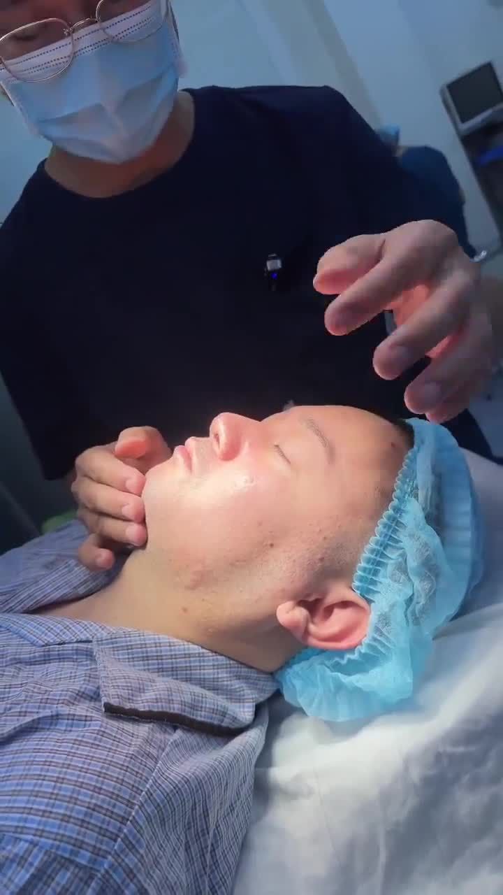 CÙNG BÁC SĨ HOẠT CẮT CHỈ - TÁI KHÁM 1 CASE NÂNG MŨI ĐẶC BIỆT Anh Duy Khương