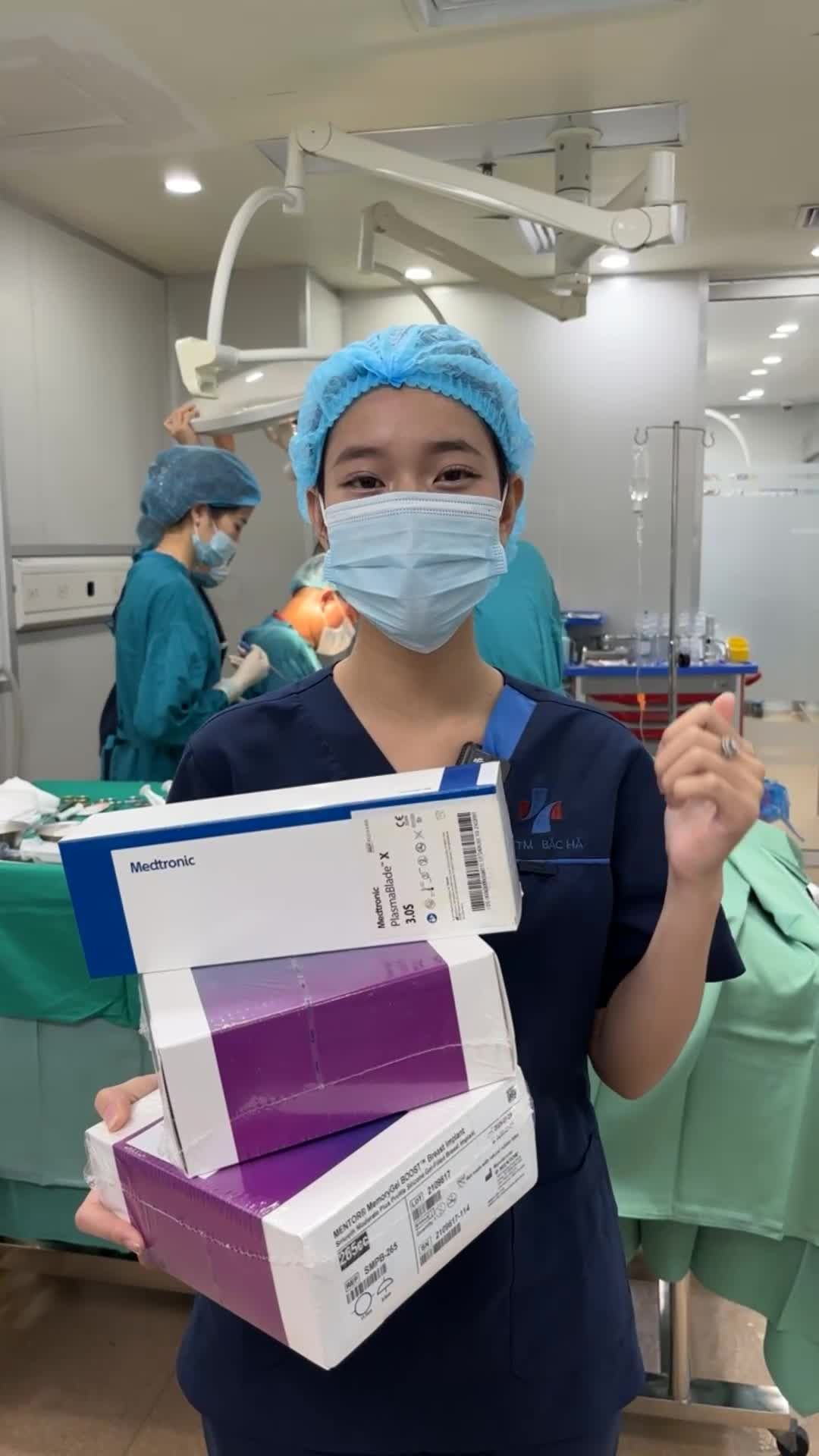 QUÀ GIÁNG SINH NHƯ MÀ "LẠ LẮM"