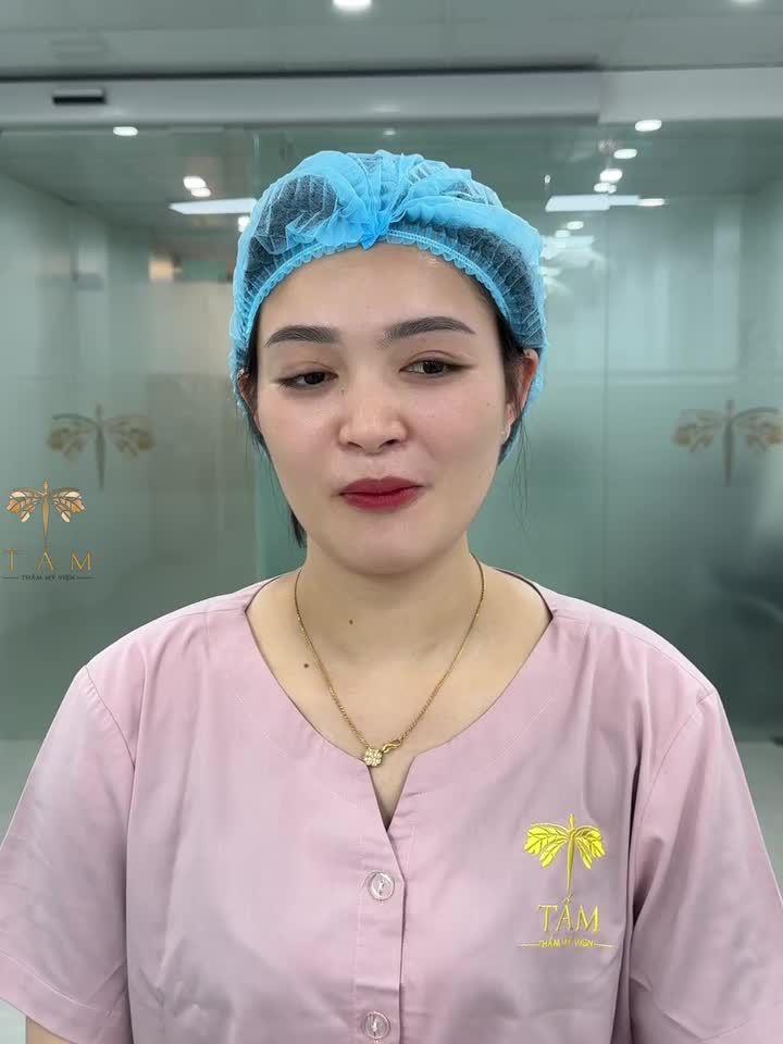 Từ đôi mắt nhược cơ, ánh nhìn mệt mỏi. Bác sĩ tại TMV Tấm đã can thiệp gì để thay đổi cho chị khách?