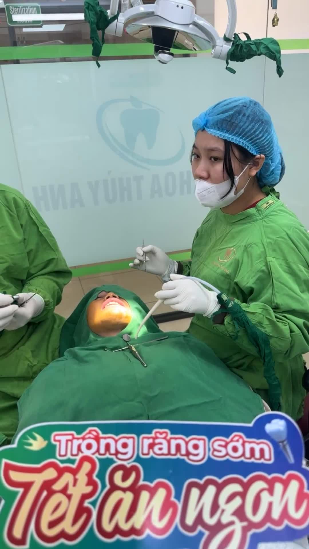 Ca cấy ghép chân răng nhân tạo Implant để khôi phục lại vị trí mất răng 36; 46 cho khách hàng