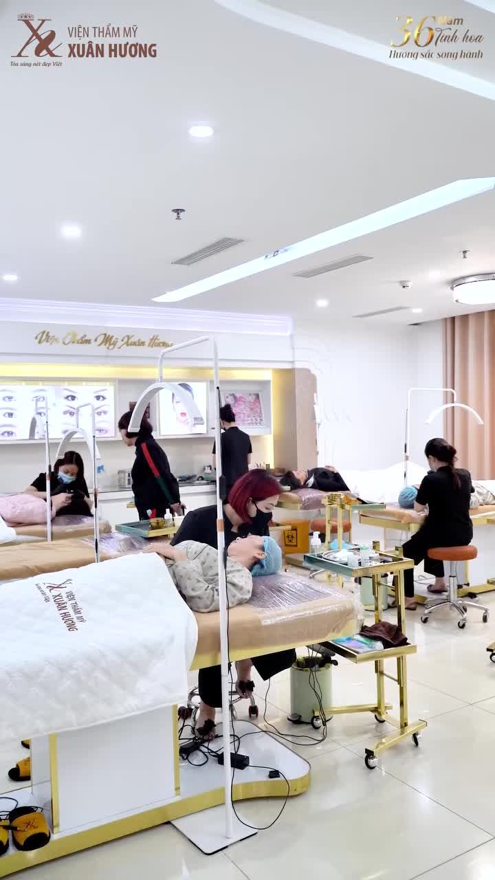 SÁNG CUỐI TUẦN NHỘN NHỊP TẠI VTM XUÂN HƯƠNG – CHỊ EM TRANH THỦ “NÂNG CẤP” NHAN SẮC ĐÓN TẾT