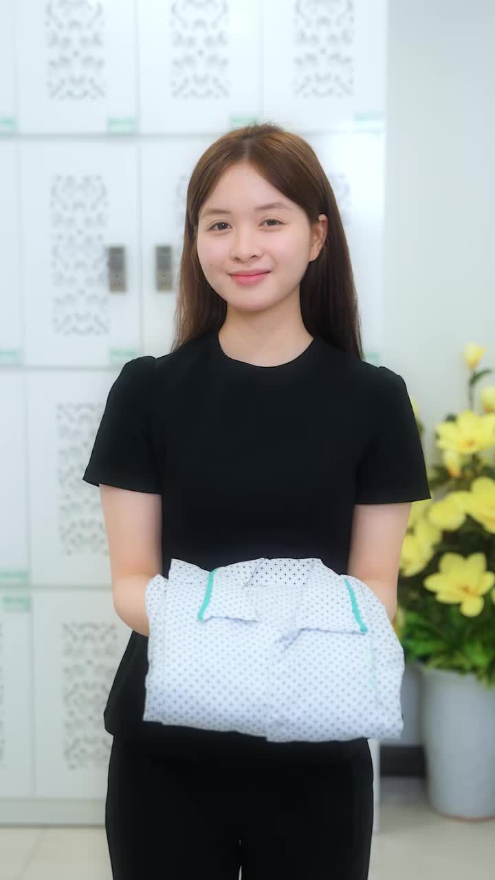 Tết 2025 từng bị chê nhan sắc xuống cấp Tết 2026 quyết tâm cắt mí lấy lại phong độ