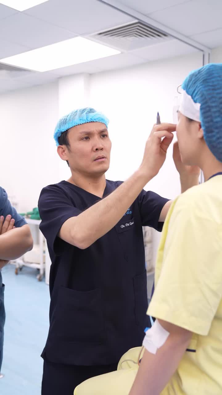 Gặp gỡ bác sĩ Vũ Quang một chút qua màn hình nhỏ hôm nay nha mọi người.