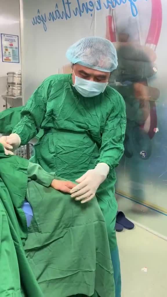 Cấy mỡ ngón tay “búp măng” với Dr Vương