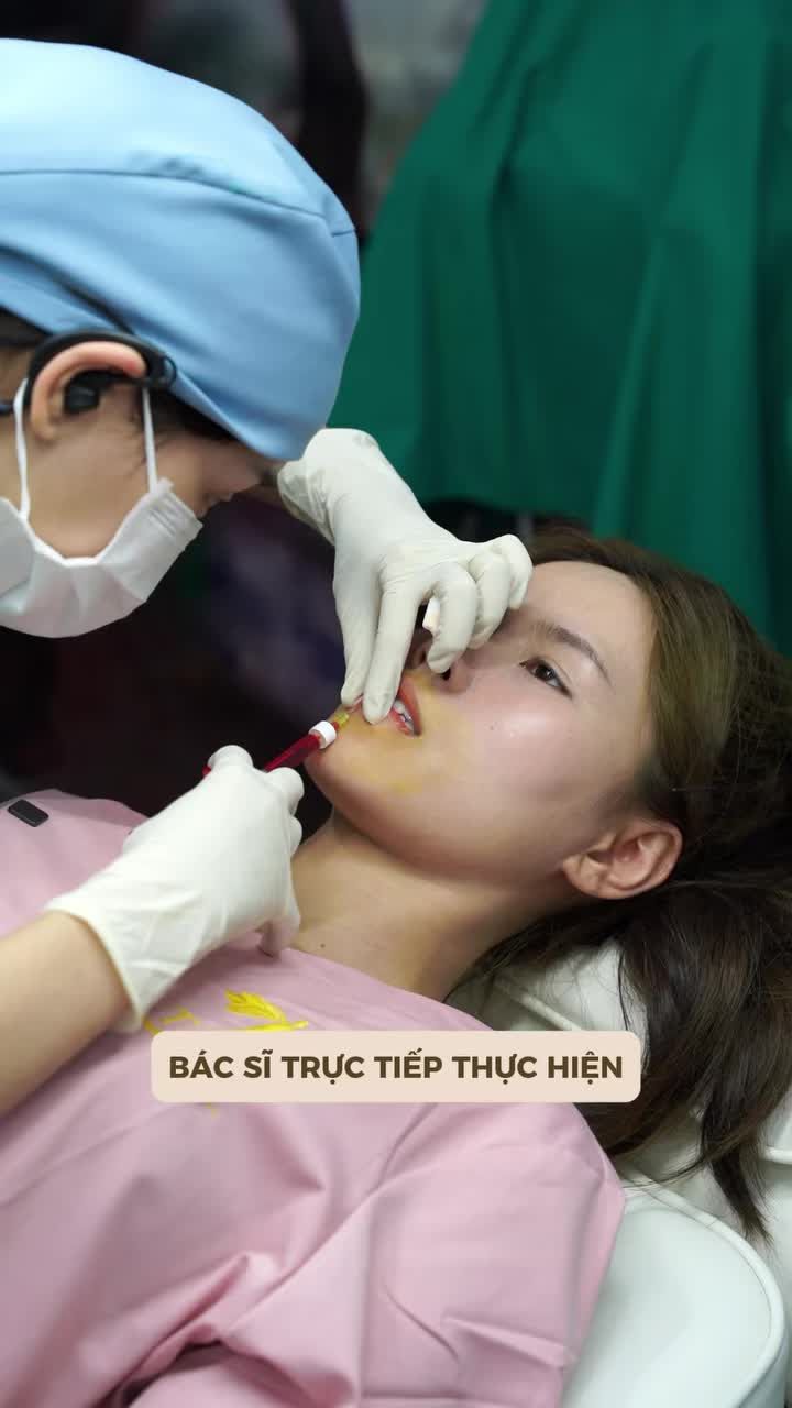 Chỉ cần một chút tinh chỉnh bằng Filler, đôi môi của khách hàng nhà Tấm đã trở nên Căng mềm