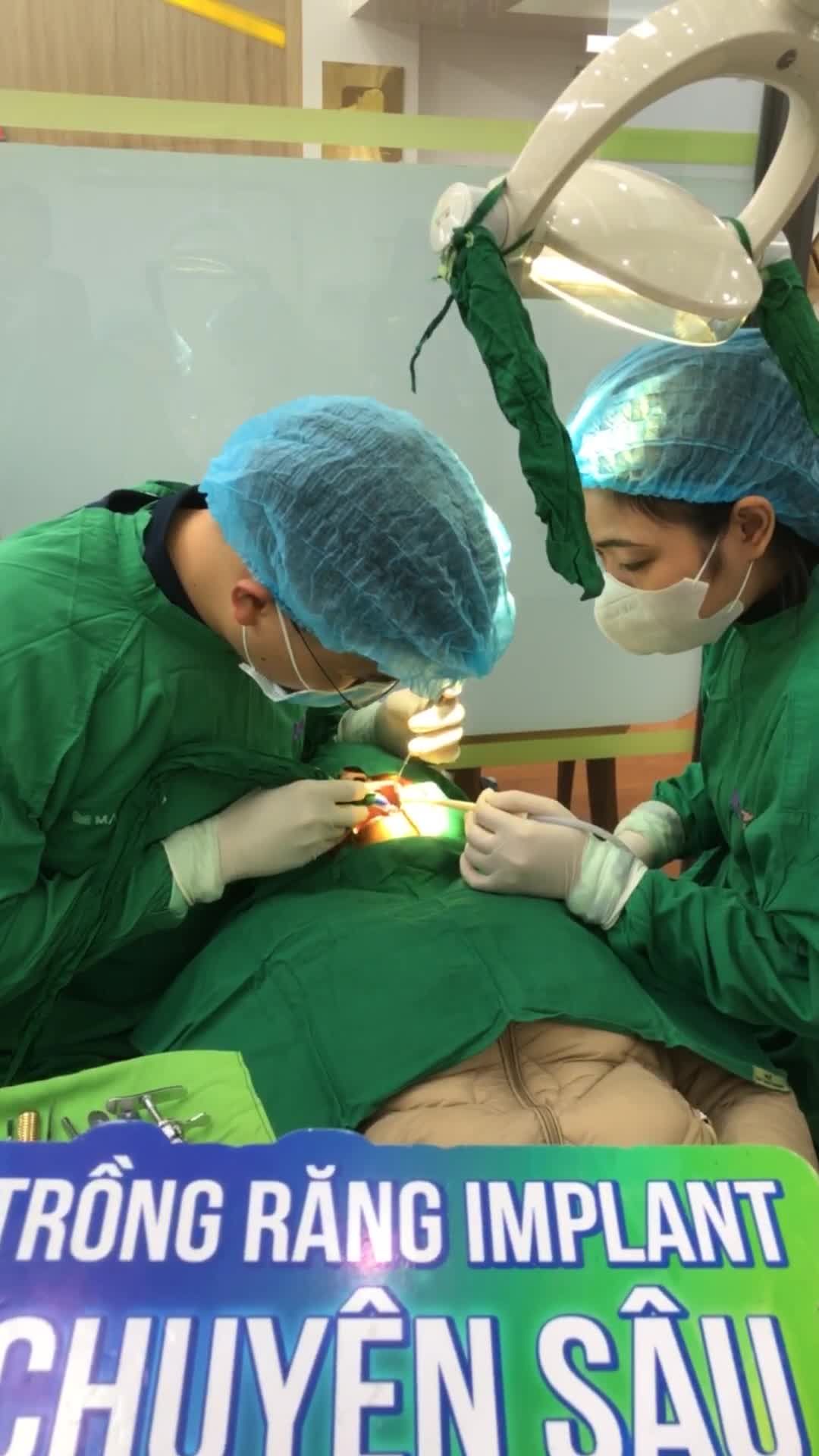 Ca cấy ghép chân răng nhân tạo Implant để khôi phục lại vị trí mất răng 26; và nhổ răng khôn 48 mọc lệch gây sâu hỏng vị trí răng 47