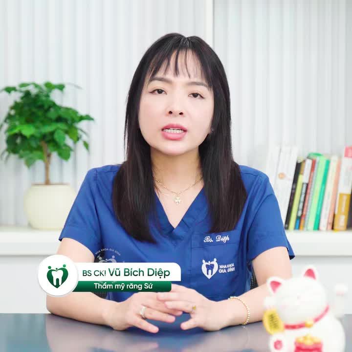 Có bao giờ bạn gặp một người… Nụ cười nhìn thì rất đẹp, răng trắng đều, dáng răng “chuẩn trend”