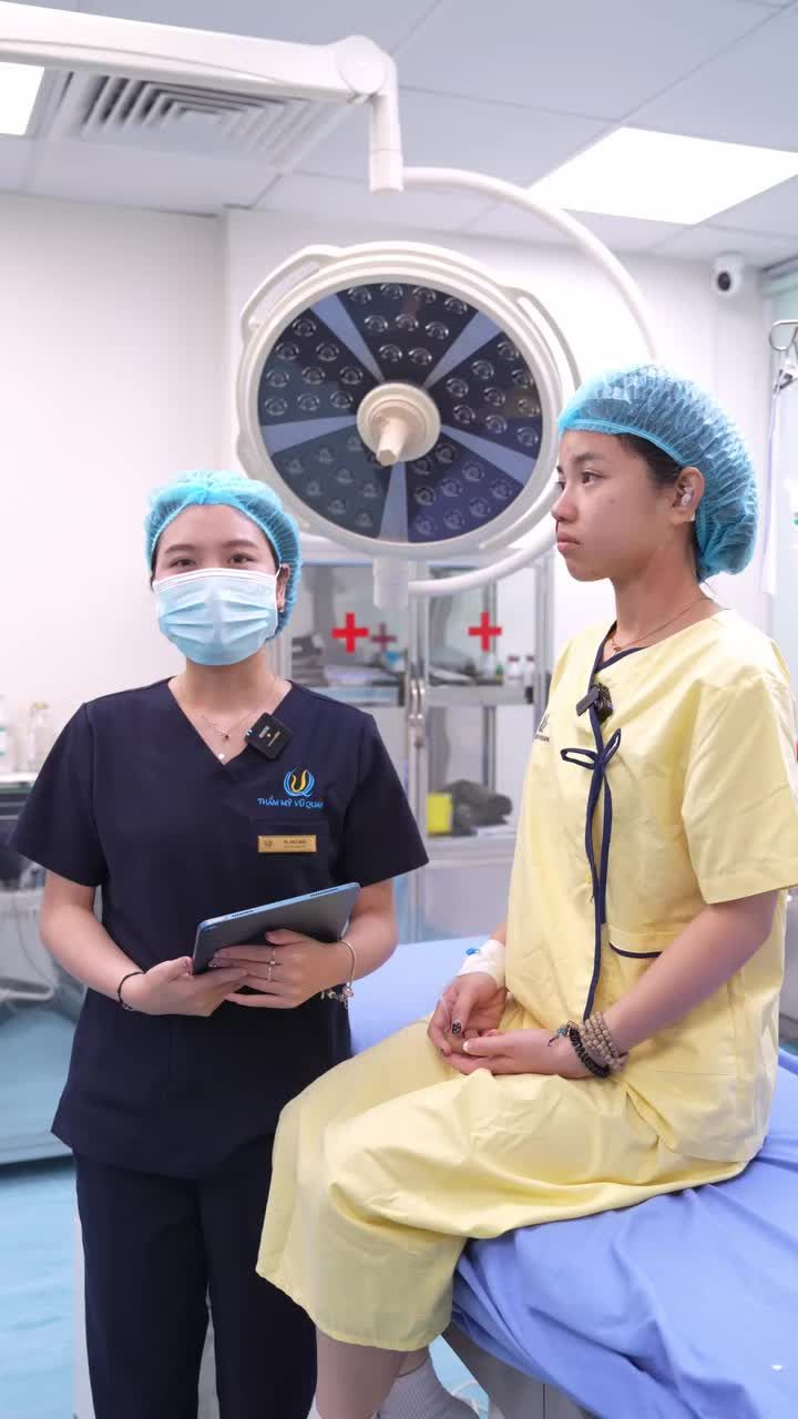 Tân trang nhan sắc cho bạn gái BTV tương lai