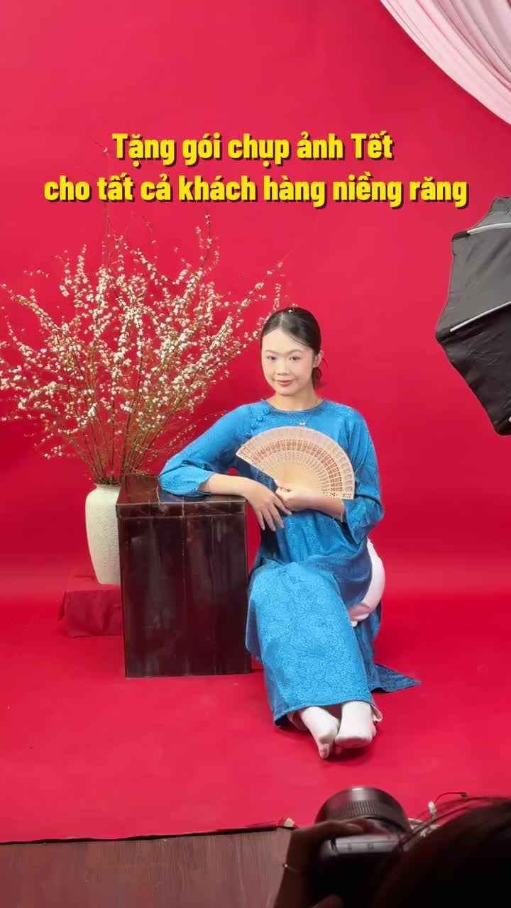 Lạc Việt Intech tặng bộ ảnh Tết cho tất cả khách hàng đã và đang niềng răng, các bạn ib để đăng ký nha