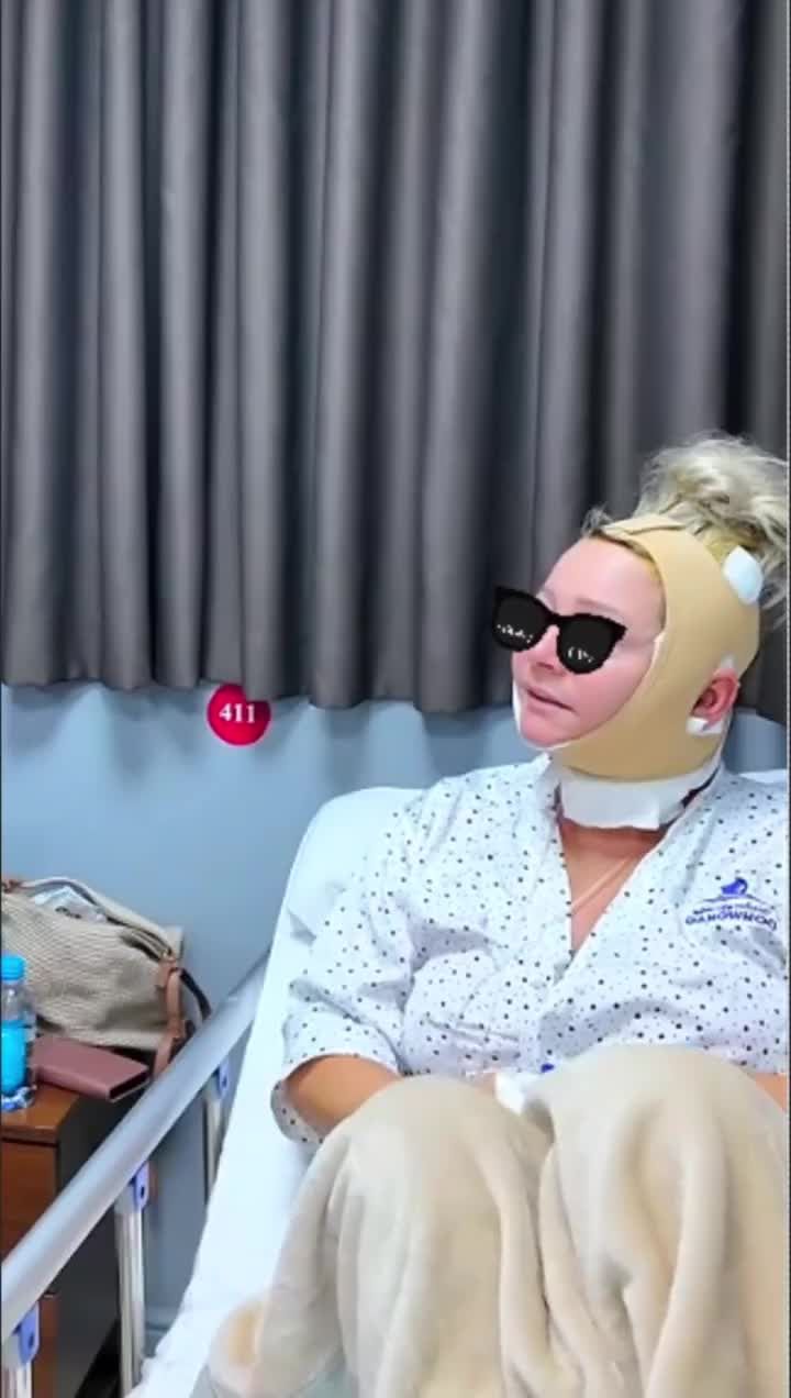 MÀN "UNBOXING" DIỆN MẠO MỚI CỰC XỊN – KHÁCH HÀNG ÚC NGỠ NGÀNG SAU PHẪU THUẬT CĂNG DA CỔ + SMAS NỘI SOI 4K