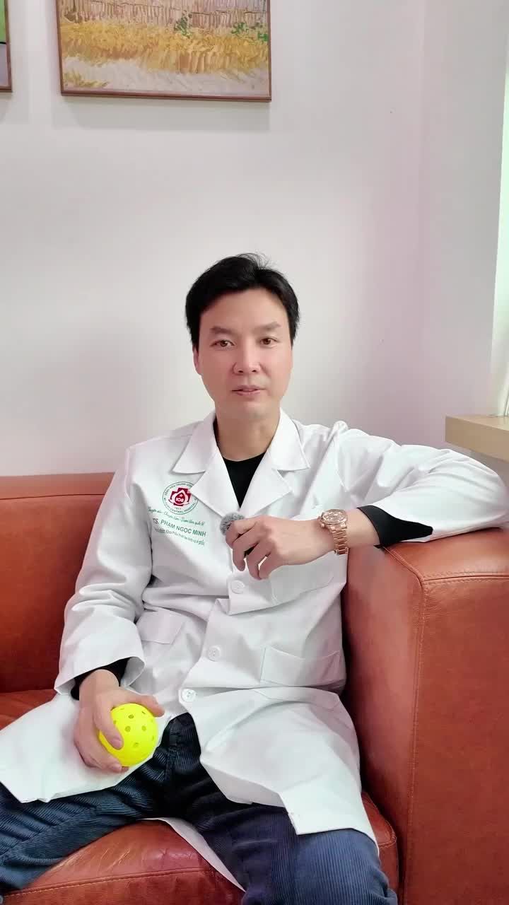 Sau khi nâng ngực có chơi pickleball được không?