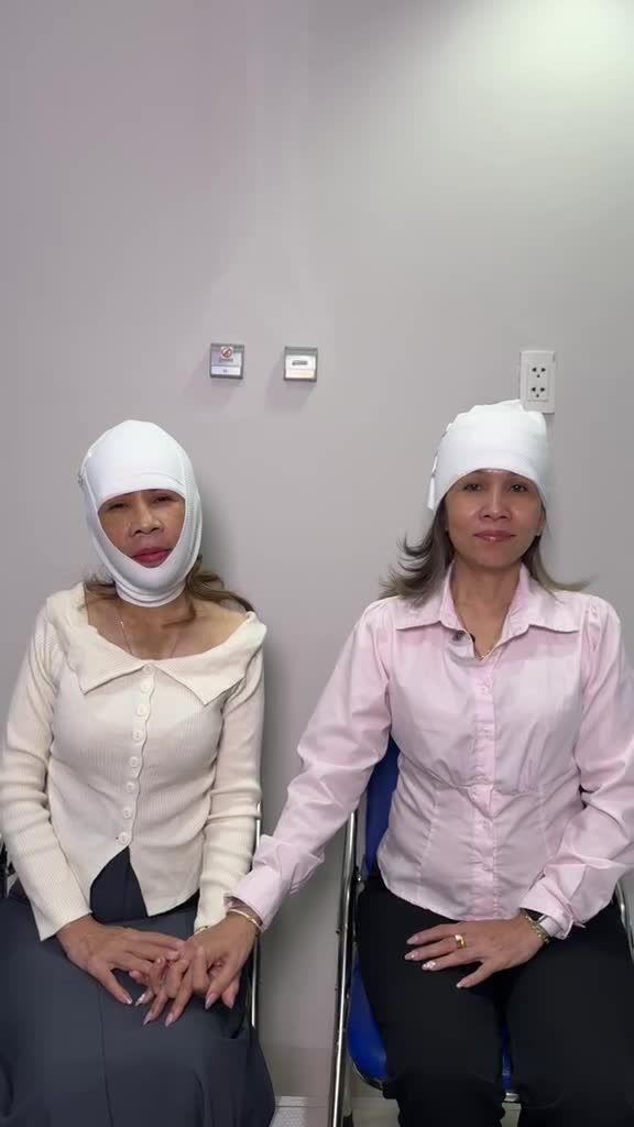 2 chị em dắt tay nhau đến Bệnh viện JW ĐẬP MẶT ĐI XÂY LẠI để sở hữu diện mạo TRẺ 20 TUỔI đón Tết 2026