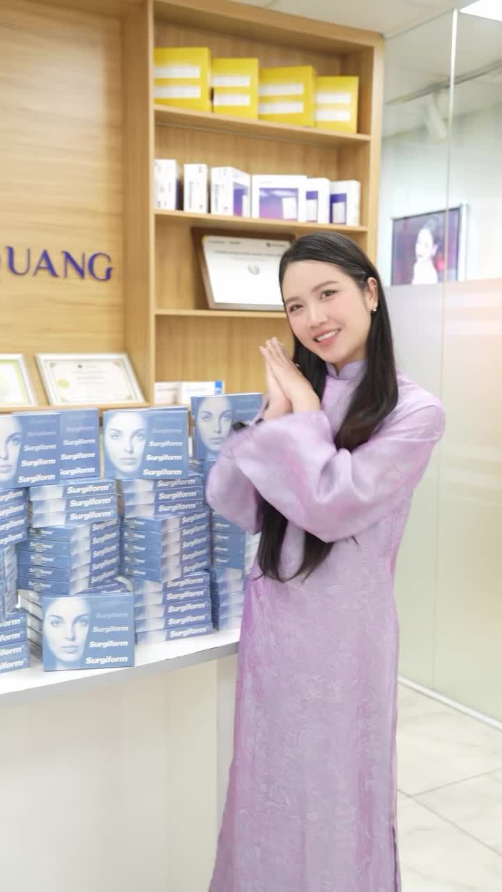 100 hộp sụn Surgiform đã cập bến tại TMVQ để phục vụ cho các anh chị em rồi đây ạ