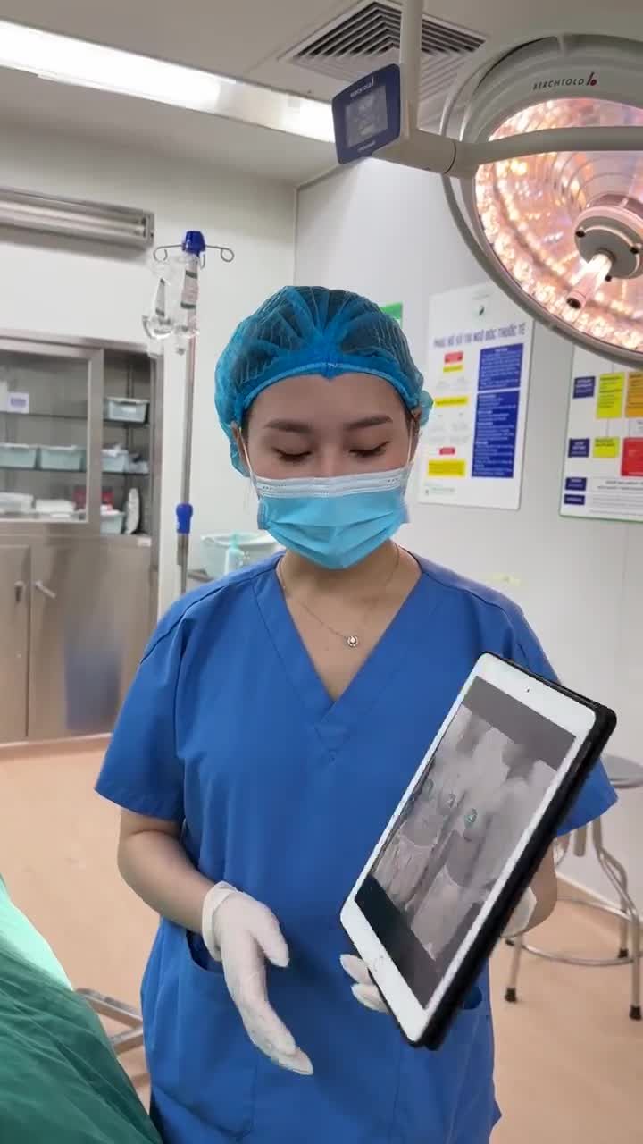 Nâng ngực Nagor trơn 300cc  Đường chân ngực – không khâu da, hạn chế sẹo, nhanh hồi phục Kết hợp thu nhỏ núm, giúp tổng thể V1 hài hòa, tinh tế hơn