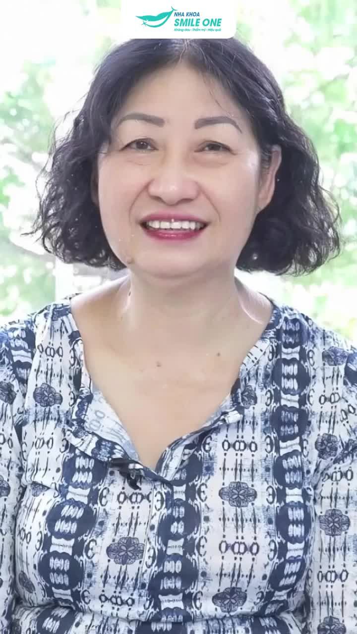 Trồng 4 răng cho cô Mai – để Tết này ăn ngon, cười trọn