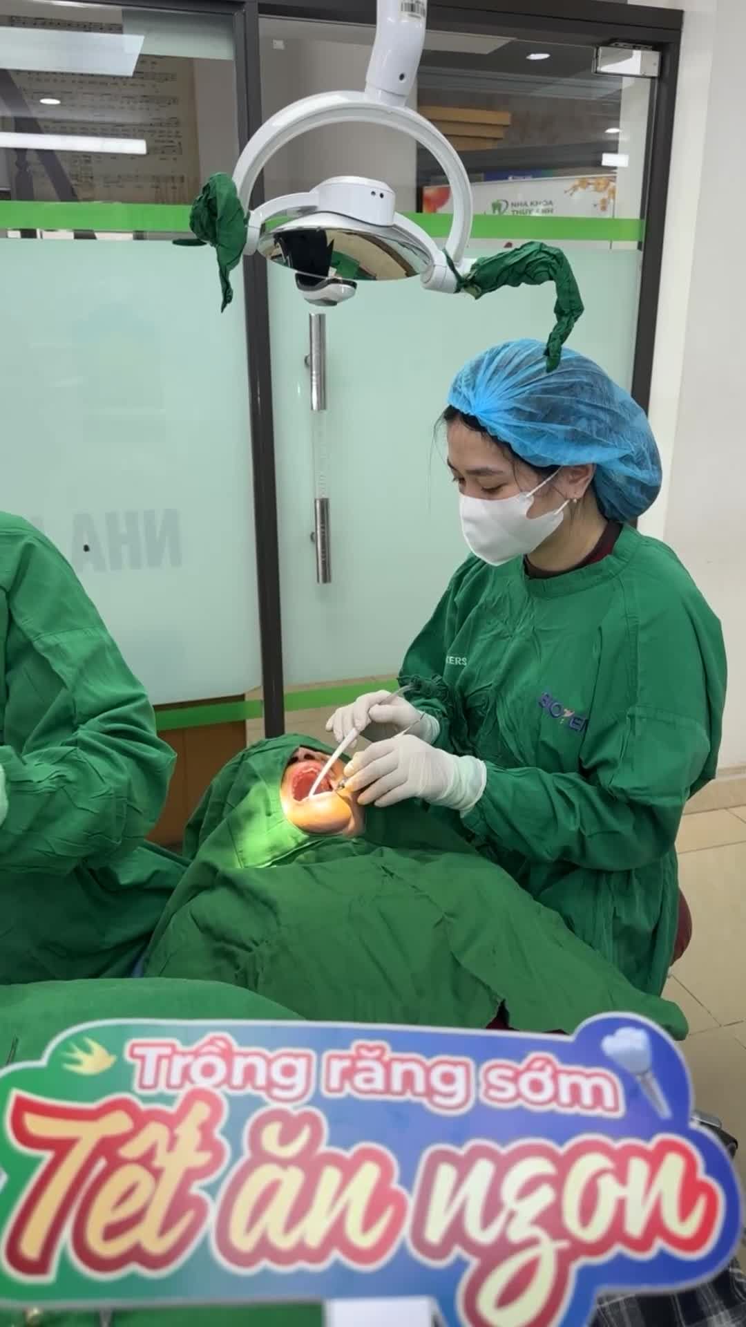 Ca cấy ghép chân răng nhân tạo Implant để khôi phục lại vị trí mất răng #44 cho cô khách hàng tại cơ sở Phổ Yên