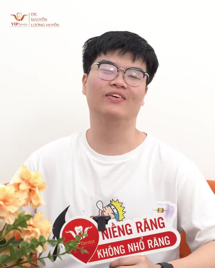 “Trên thang điểm 10 thì 10 là không đủ! Theo em thì VIP Dentist phải 100 điểm, vì đã giúp em có nụ cười tự tin như thế này !”