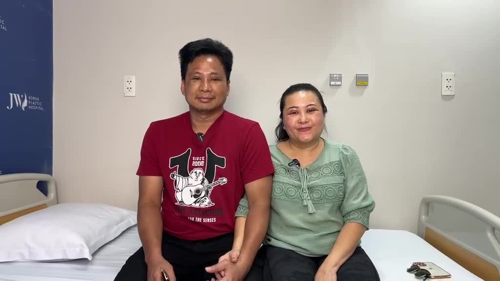 SIÊU HOT: Đôi vợ chồng U50 vượt hơn 15.000km xuyên lục địa đến JW CẢI LÃO HỒI XUÂN với Combo trẻ hóa mắt