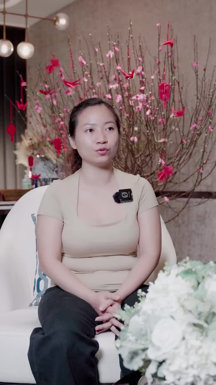 "Em mong muốn thay đổi bản thân mình, để sống lại một cuộc đời mới." - KH thực hiện combo Nâng V1 + định hình V2 chia sẻ.