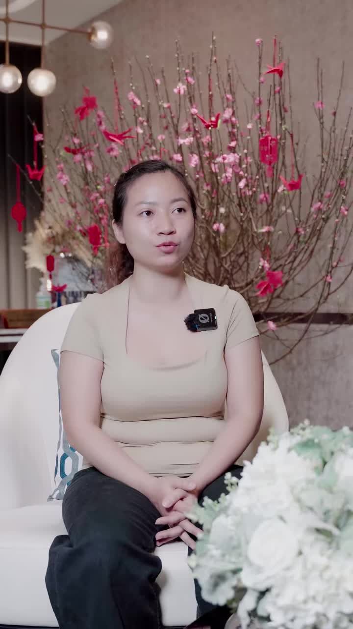 "Em mong muốn thay đổi bản thân mình, để sống lại một cuộc đời mới." - KH thực hiện combo Nâng V1 + định hình V2 chia sẻ.