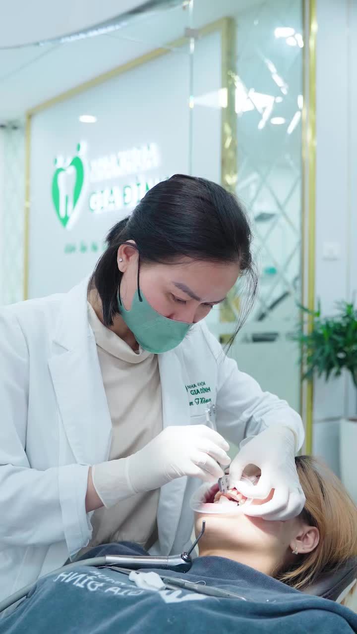 NHA KHOA GIA ĐÌNH CÓ GÌ MÀ ĐẦU NĂM NƯỜM NƯỢP KHÁCH HÀNG ĐẾN NIỀNG RĂNG NHƯ VẬY?