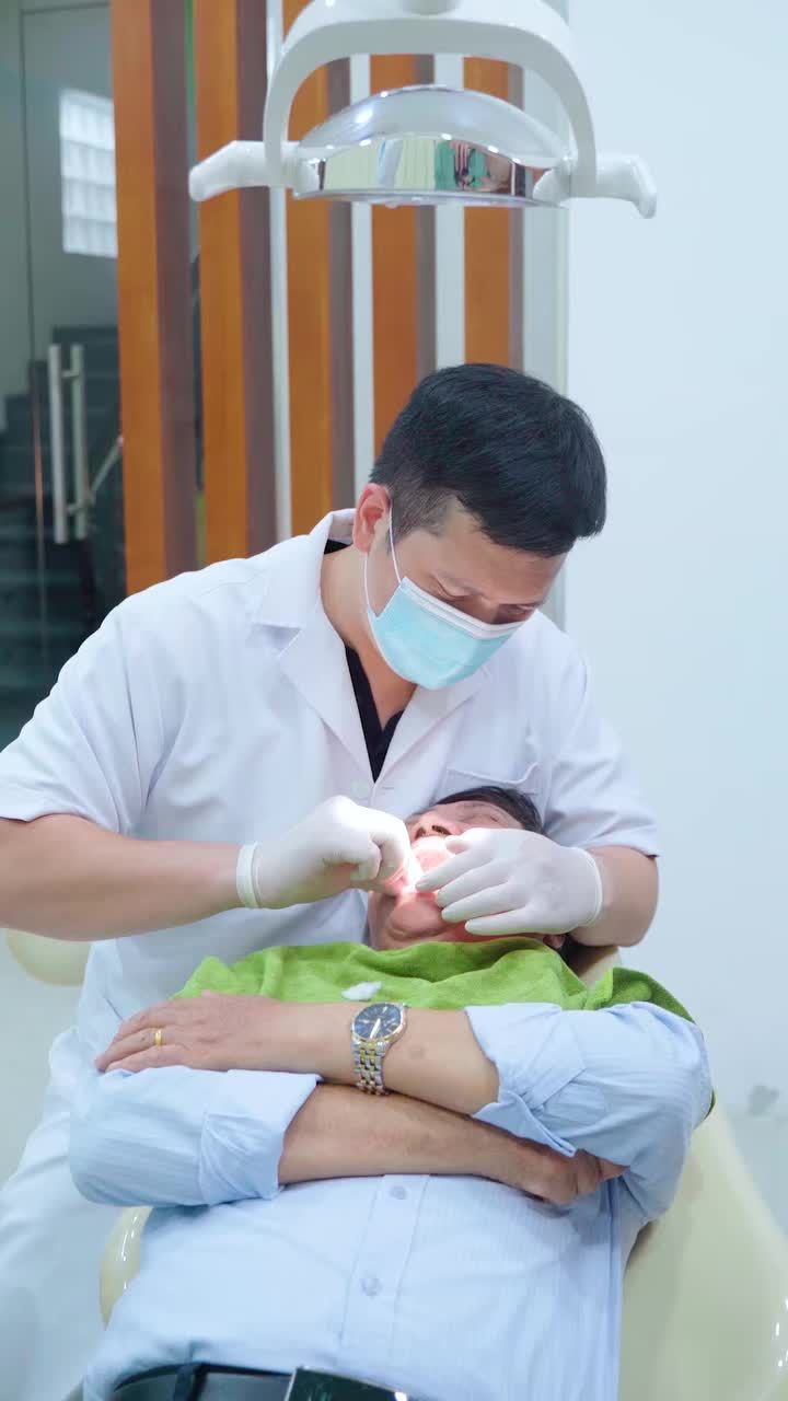 LẮP RĂNG TRÊN IMPLANT TOÀN HÀM CHO CHÚ KHÁCH HÀNG