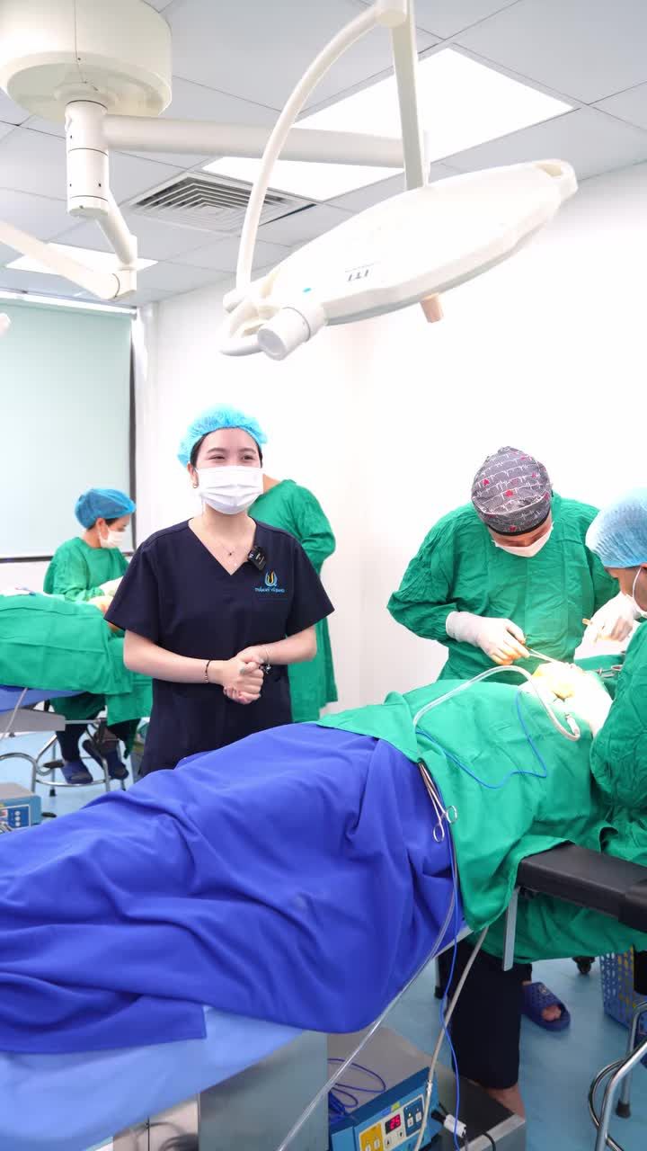 Mũi nâng thường bị co rút, bao xơ, hếch sẽ được bác sĩ Vũ Quang sửa như nào?