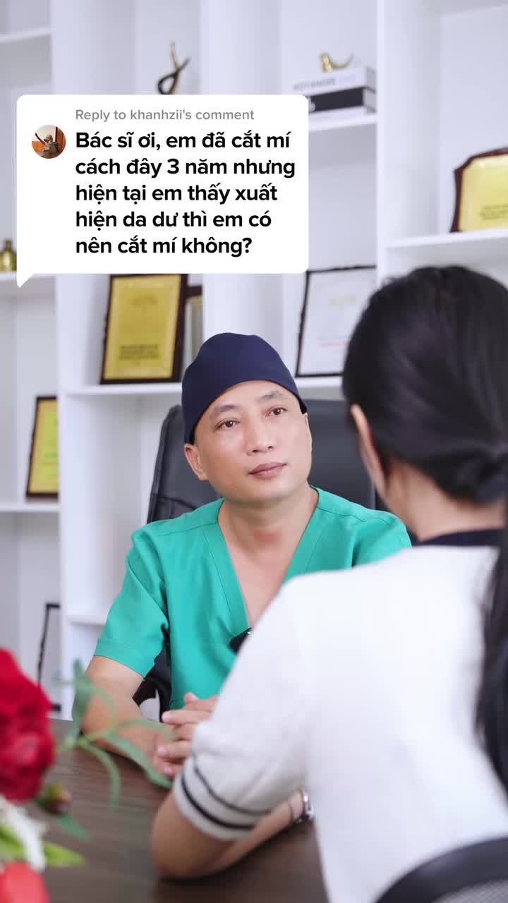 Mặc dù mới cắt mí được 3 năm nhưng chị Trang thấy mắt mình khá nhiều da dư nên đã quyết định qua TMV Tấm để thăm khám.