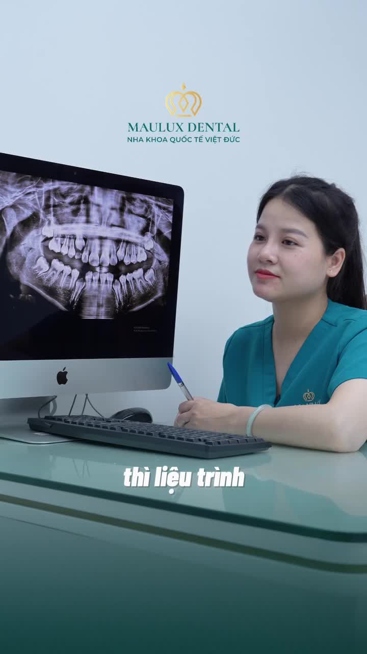 Tư vấn can thiệp niềng răng sớm cho bé răng mọc chen chúc, cung hàm hẹp