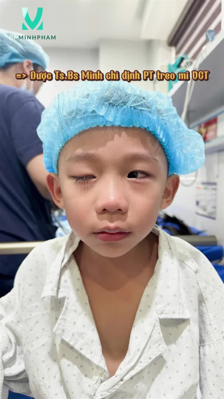 Ekip Dr. Minh Phạm hoàn thành xuất sắc công cuộc “tìm kiếm đôi mắt đẹp” cho bé Quang Đạt