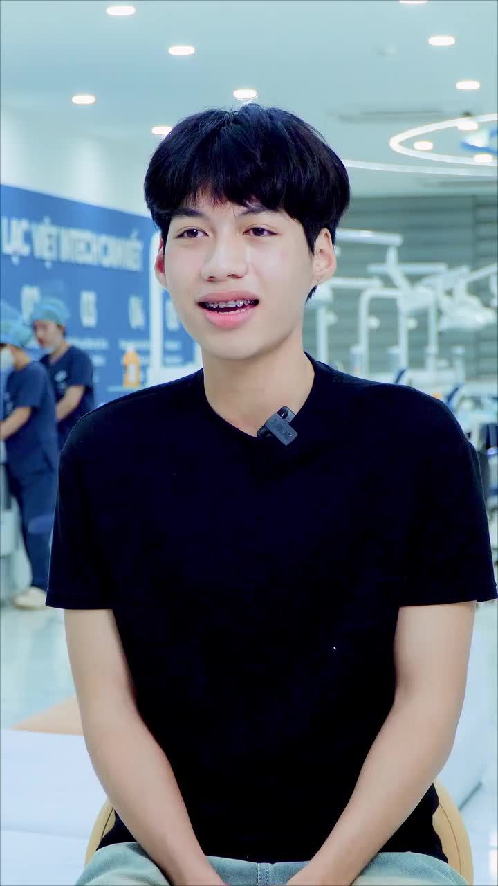 Quyết tâm niềng răng, lướt TikTok tìm hiểu và biết đến Lạc Việt Intech, Tiến Đại đặt lịch thăm khám và chốt niềng ngay từ buổi đầu tiên.