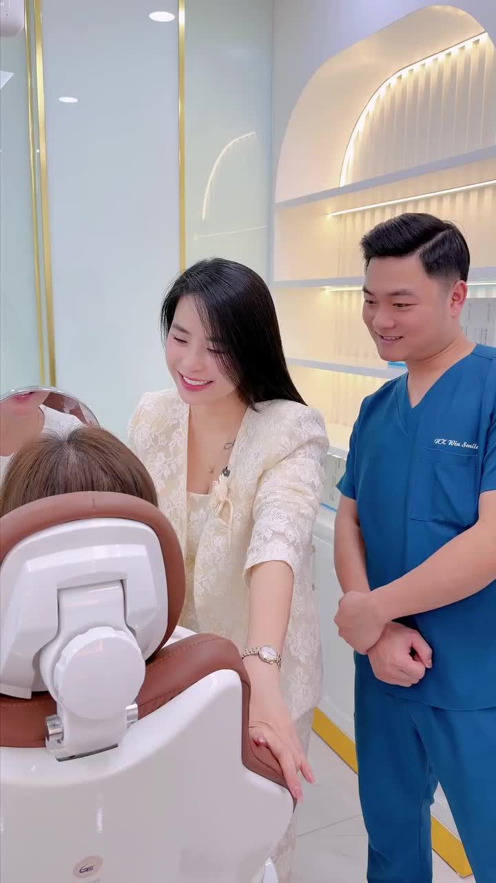 "Can đảm lắm chị mới đi làm đấy, chị theo dõi bên nhà em lâu lắm rồi, phải tìm đúng chỗ uy tín mới làm"