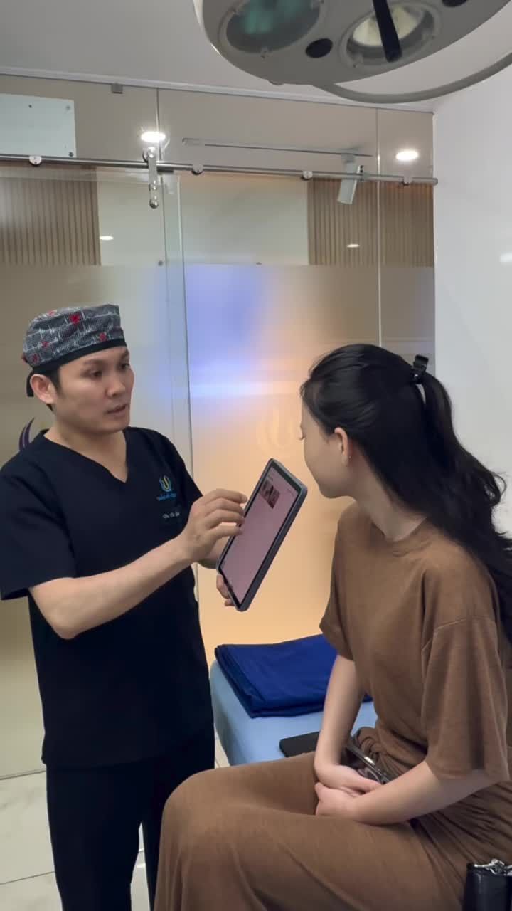 Tái khám mũi sau 1 tháng cho con gái đồng nghiệp Quân y