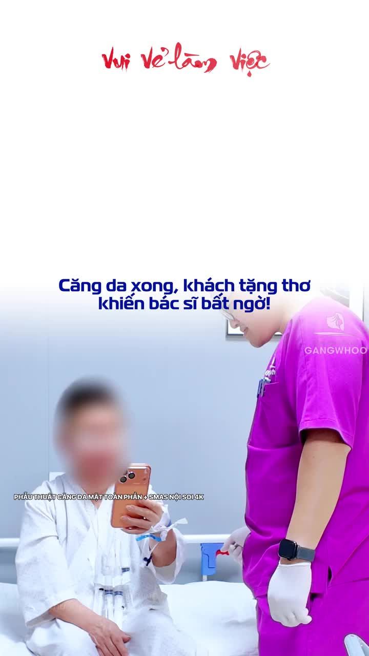 Bác sĩ thăm khám khách hàng sau phẫu thuật căng da mặt toàn phần + Smas nội soi 4K và nhận được món quà chân thành bất ngờ từ khách hàng
