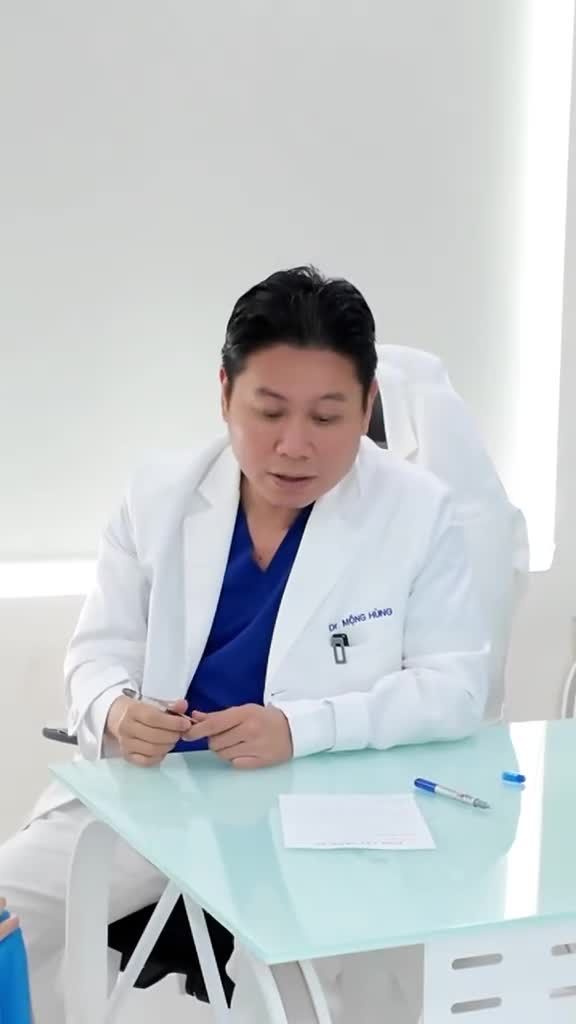 Khách hàng thực hiện tái tạo nếp mí kết hợp điều chỉnh cơ nâng mí!