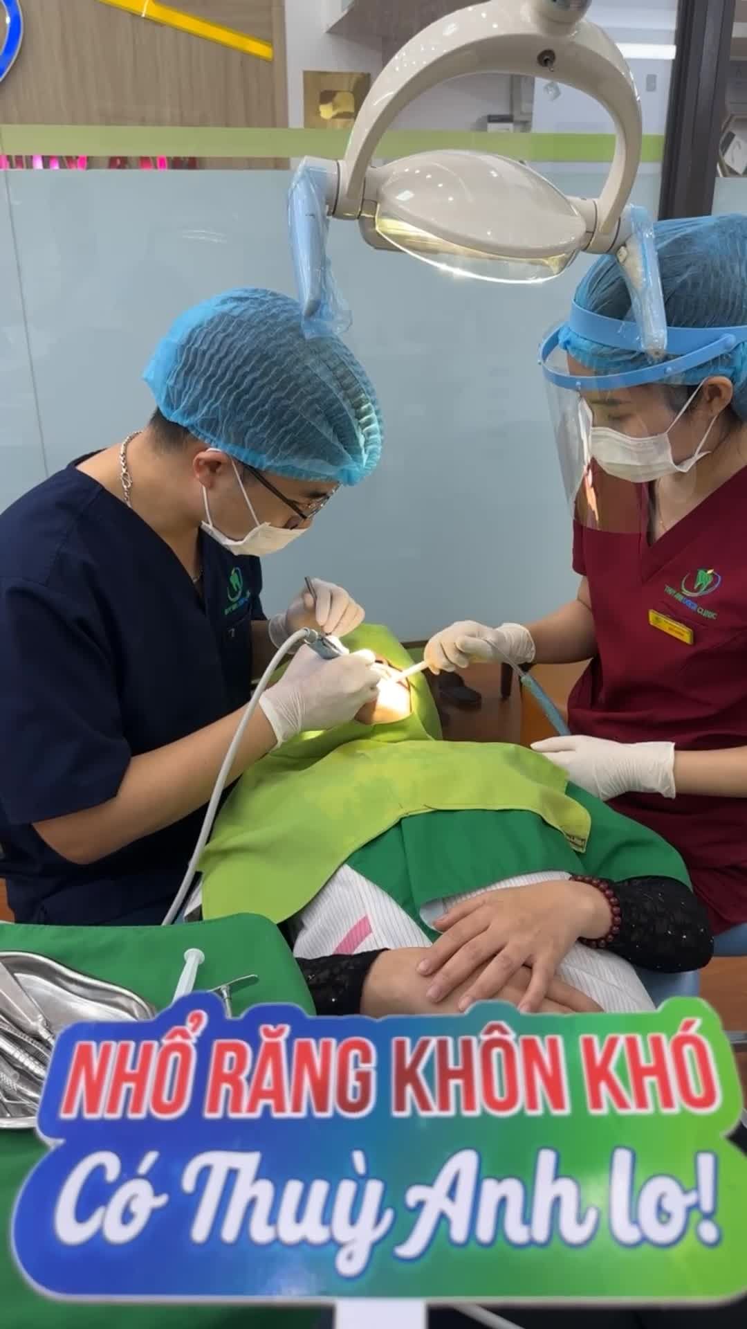 Ca nhổ răng khôn số 18 mọc lệch má cho khách hàng chỉnh nha tại cơ sở Phổ Yên