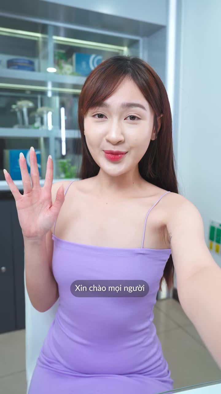 SOS: Ngọc Thủy dạo này lên hình “lạ quá”