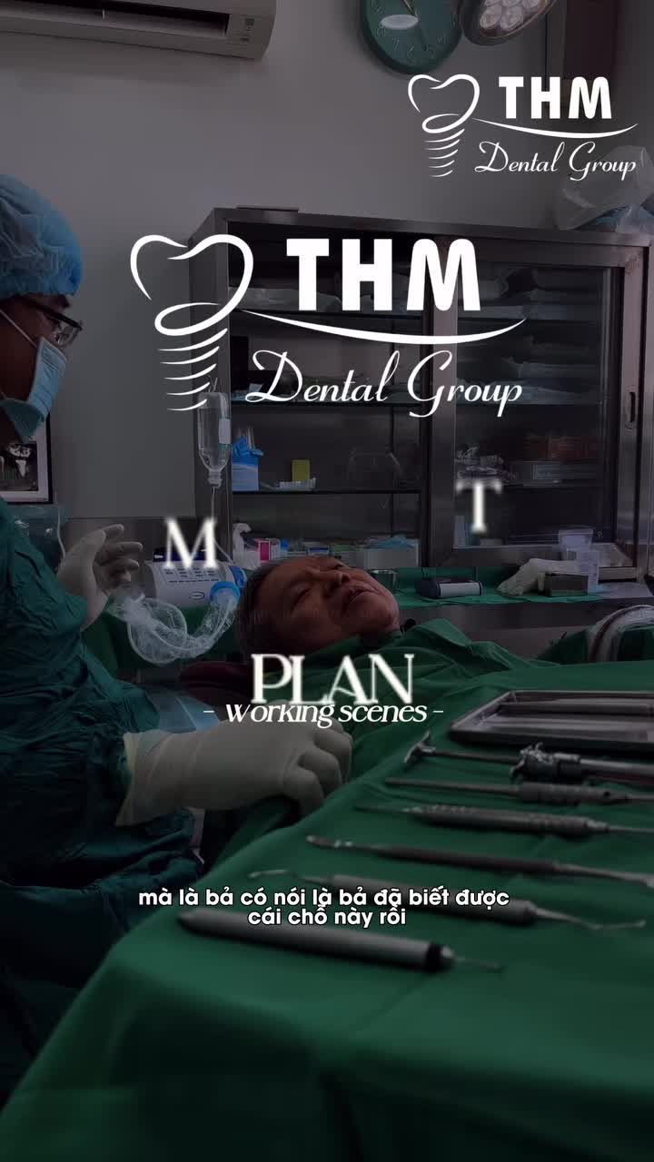 Bác khách Việt Kiều đã lâu chưa về Việt Nam, nay có dịp về và đến với nha khoa.