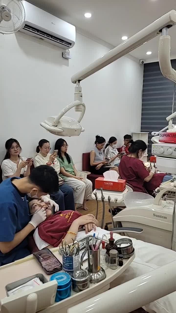 TIẾP TỤC 1 CA THÁO MẮC CÀI TÌNH TRẠNG RĂNG PHỨC TẠP